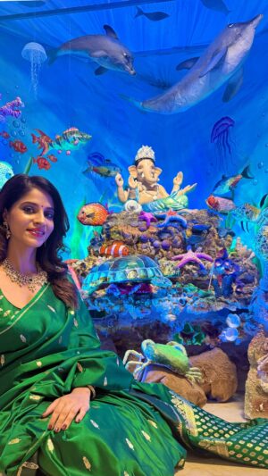 Shweta Mahadik Instagram - Ganpati Bappa Morya!!! May all our wishes come true, god pls bless the world🙌🙏🙏🙏❤️❤️❤️

#diy 
#diychachi 
#shwetamahadik 
#handmade 
#art 
#festival 
#ganeshutsav 
#ganpatibappamorya