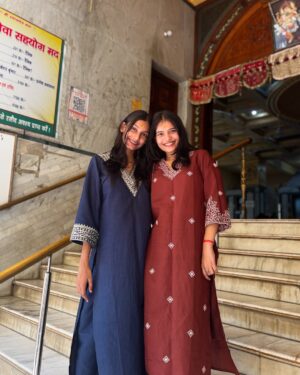 Shweta Poddar Instagram - Khatu Shyam Ji🥹❤️💕✨🌷🎀🧿🫶🏻
