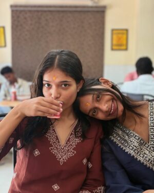 Shweta Poddar Instagram - Khatu Shyam Ji🥹❤️💕✨🌷🎀🧿🫶🏻