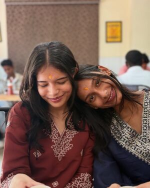 Shweta Poddar Instagram - Khatu Shyam Ji🥹❤️💕✨🌷🎀🧿🫶🏻