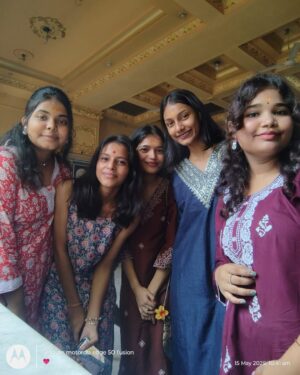 Shweta Poddar Instagram - Khatu Shyam Ji🥹❤️💕✨🌷🎀🧿🫶🏻
