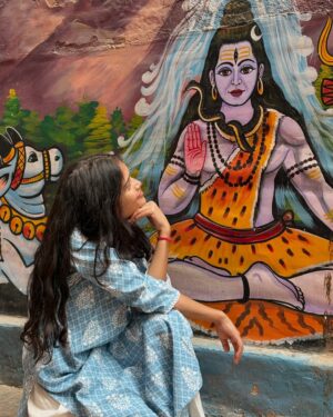 Shweta Poddar Instagram - Tu Ban Ja Gali Banaras Ki🥹🧿❤️💕🫧🌷🎀✨