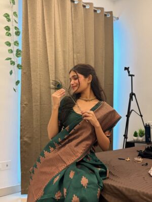 Shweta Poddar Instagram - Krishna Janmashtami🦚❤️✨