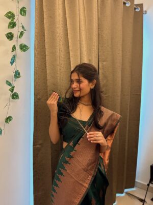 Shweta Poddar Instagram - Krishna Janmashtami🦚❤️✨