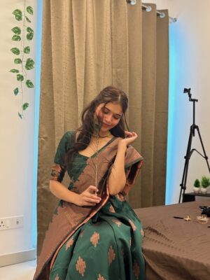 Shweta Poddar Instagram - Krishna Janmashtami🦚❤️✨
