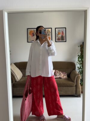 Siddhi Doshi Instagram - Random August things that somehow make sense together 🌸🧿🤌🏻✨ #grateful #aug #randommoments
