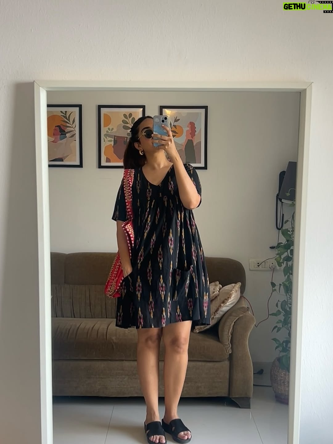 Siddhi Doshi - 550 Likes - Random August things that somehow make sense together 🌸🧿🤌🏻✨ #grateful #aug #randommoments
