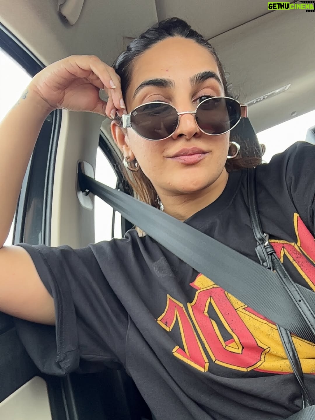 Siddhi Doshi - 615 Likes - When I say I need a break… I mean this 💁🏻‍♀️fav people, a cozy staycation, spa days & monsoon drives 🌧️🛁🛏️💆‍♀️❤️🧿🤌🏻😜