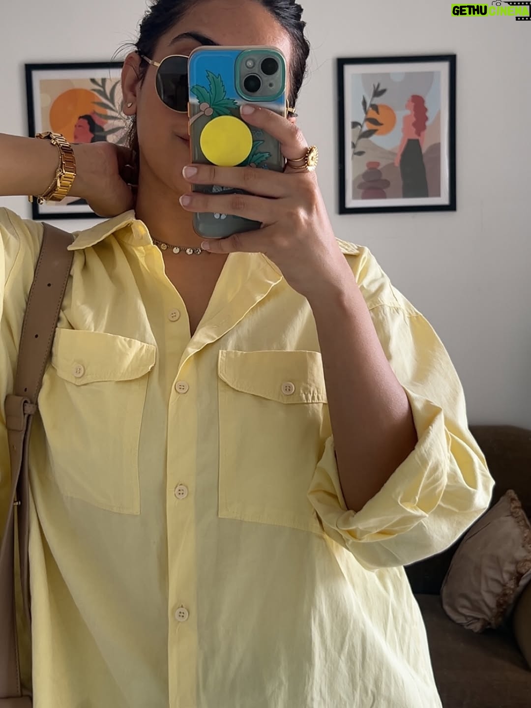 Siddhi Doshi - 805 Likes - A little kindness, a little sunshine—be someone’s yellow ✨💛☺️ #feelingyellow #yellow #blue
