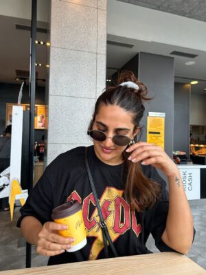 Siddhi Doshi Instagram - When I say I need a break… I mean this 💁🏻♀️fav people, a cozy staycation, spa days & monsoon drives 🌧️🛁🛏️💆♀️❤️🧿🤌🏻😜