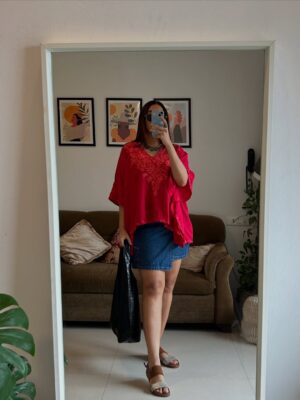 Siddhi Doshi Instagram - POV: my camera roll is 90% outfits💁♀️❤️😎
Outfit links are mentioned in the Highlights ❤️💫#AliittleOutfitump #festivevibe #easystyling
