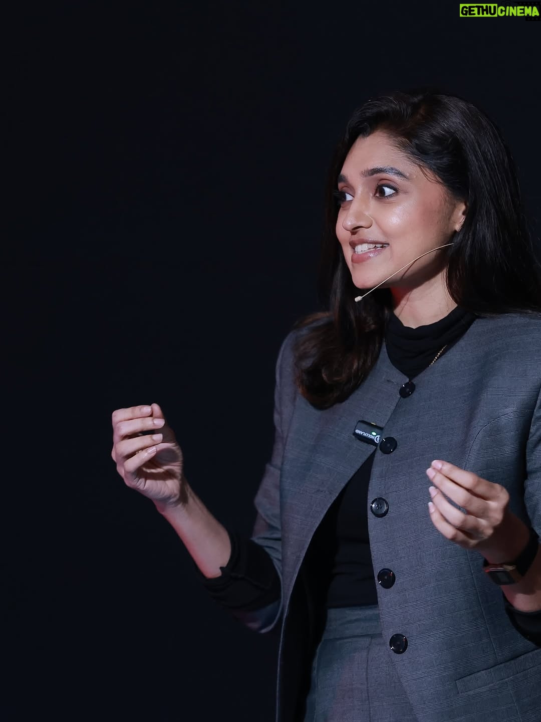 Sija Rose - 16.2K Likes - Thank you @agbskochi for the invite. 
It was an honour to be a speaker at TEDx
Sharing thoughts about THE ART OF PORTRAYING LIFE.

Attire: @bespokedbysk 
Styling @soorajskofficial 

#tedxkerala #tedxspeaker #amity
