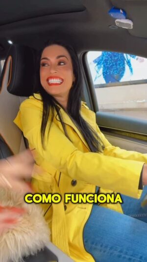 Sill Esteves Instagram - Com qual idade você descobriu que é assim que funciona?
#humor #comedia #comedy #comedian #comedians #humorismo #sillesteves #milenepavorô #carro #dirigir #autoescola #car #amigas #miga #pilot #piloto #laugh