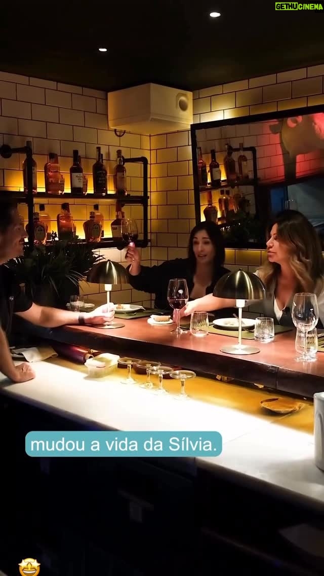 Sílvia Rizzo - 3 Likes - A convite da @therealsararibeiro e da @revista_nit fomos fazer uma visita a um dos maravilhosos restaurantes do @chefkikomartins 
aproveitámos também para lembrar bons momentos do Masterchef onde participei 👌🏼🤩😊
Obrigada Kiko, pela tua sempre simpatia e disponibilidade 
.
@therealsararibeiro 😘