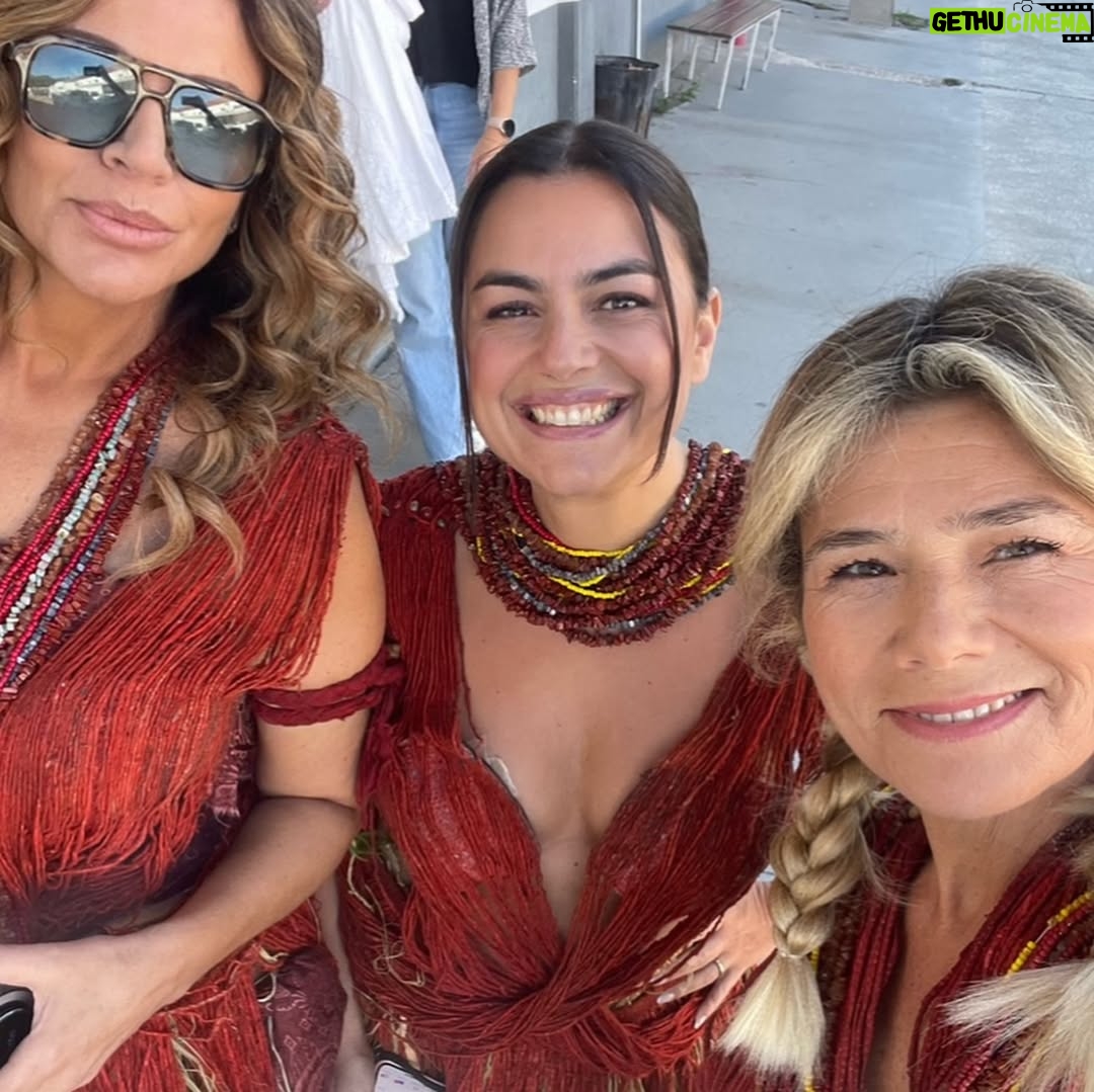 Sílvia Rizzo - 3 Likes - Hoje é o dia da nossa mai nova, poderosa, talentosa @anaguiomar.oficial  PARABÉNS!
Tudo de bom! 🙌🏼🎈🥰