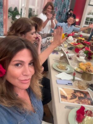Sílvia Rizzo Instagram - Foi dia de ir à @casafeliz festejar o grande e único @joaobaiaobaiao 
Mais que um amigo, é família, é um irmão!
Não estamos muitas vezes juntos, mas estamos nos momentos certo!
Mereces tudo de bom meu querido João! 🤩🥰 ❤️