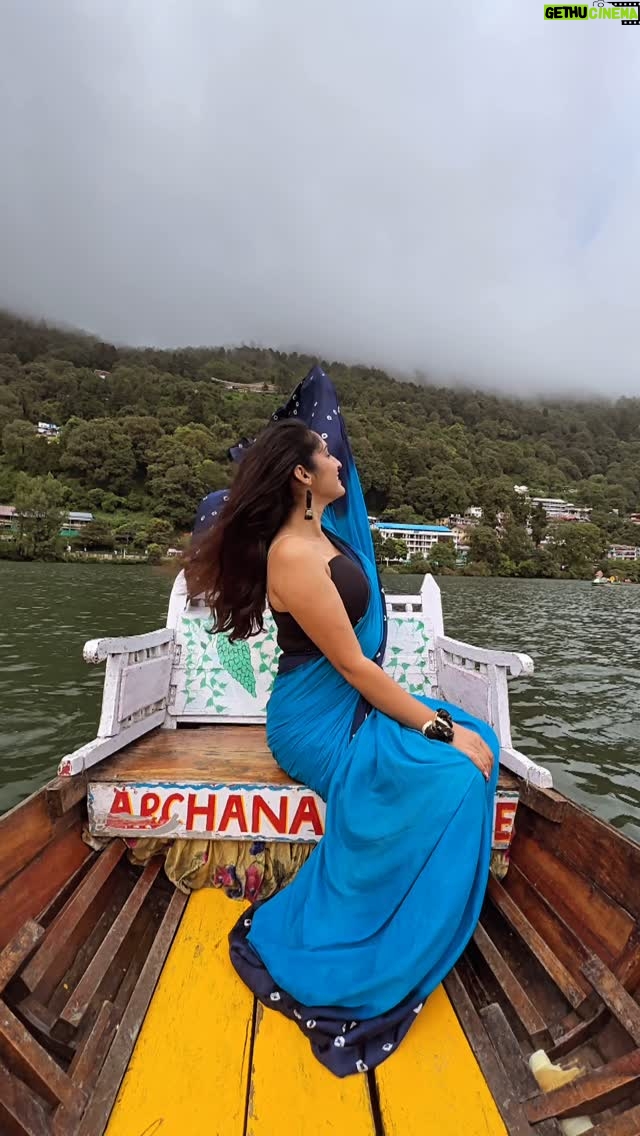 Simar Rajput - 1.3K Likes - Isliye pyar karu tujse
Ki tu ek badal awara 
#reelsinstagram #reelitfeelit #viralvideos