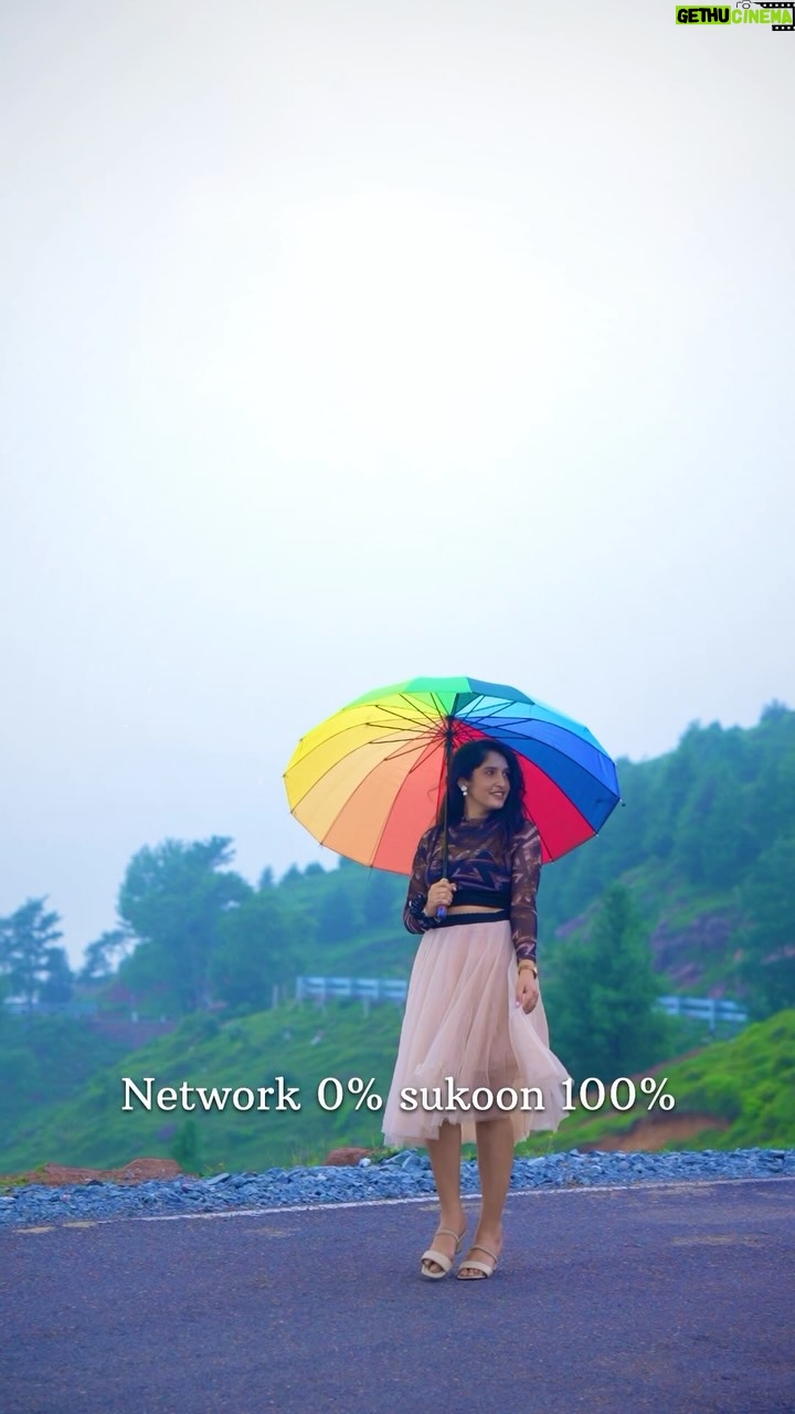 Simar Rajput - 1.8K Likes - Kashmir is the land that taught us what love is.” 💞

.
.
.
.
.
.
.
#reelitfeelit #reelsinstagram #reelsindia #réel #viralvideos #kashmir #kashmiri ##kashmiri #autumnvibes #simarrajput
#travel