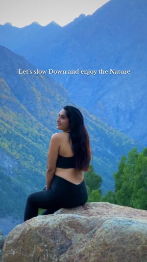 Simar Rajput Instagram - How many of you dream of a morning like this??
.
.
.
.
#manali #manalidiaries #lahaul #sissu #viral #simarrajput