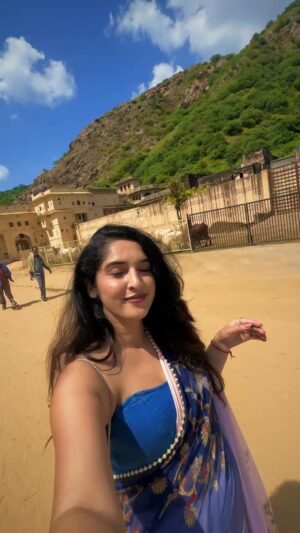 Simar Rajput Instagram - Galta Ji Temple, also known as the Monkey Temple, is one of the most famous pilgrimage sites near Jaipur, Rajasthan. 🛕✨

Here’s a quick guide for you:

📍 Location
	•	Around 10 km from Jaipur city, nestled in the Aravalli Hills.
.
.
.
#jaipurcity #jaipur #galtaji #jaipurdairies #simarrajput