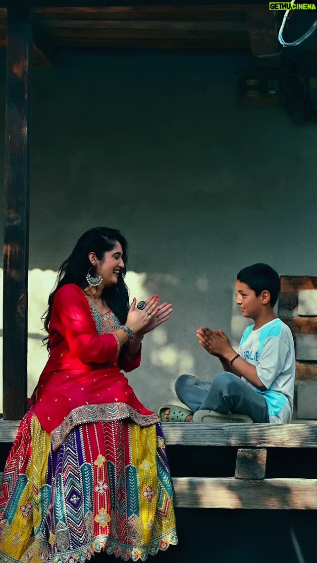 Simar Rajput - 1.1K Likes - aapke khayalo ki malika
@alborzcouture 

(Cinematic shots, main character, explore page, bollywood songs, edits, strappy kurti, chikankari kurti, reels, viral)

#reelsinstagram #reels #reelsindiaofficial #reelitfeelit #reelsindiaofficial #reelsviral #maincharacter #aishwaryaraibachchan #bollywoodsongs #retrobollywood #shoot