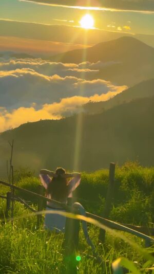 Simar Rajput Instagram - Clouds❤️
.
.
.
.
.
#simarrajput #reelitfeelit #reelsinstagram #trendingreels #nanital #viral