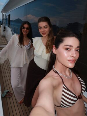 Simay Barlas Instagram - 🥂🤍🌞💧