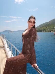 Actress Simay Barlas HD Photos and Wallpapers June 2025