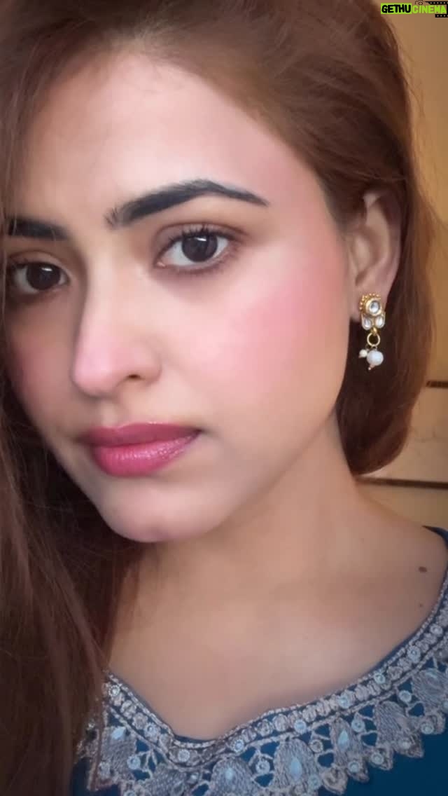 Simi Chahal - 25.9K Likes - toh mai 📖 lelu ??!

Credits for being Off-Sync @instagram 🙃