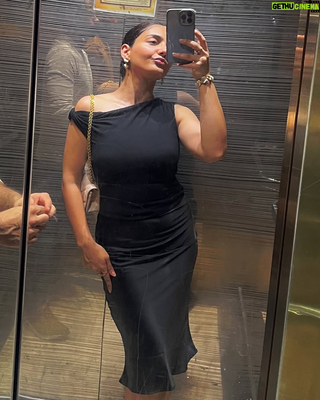 Simmy Goraya - 8.4K Likes - Yea I kissed him without his consent 🥺✨