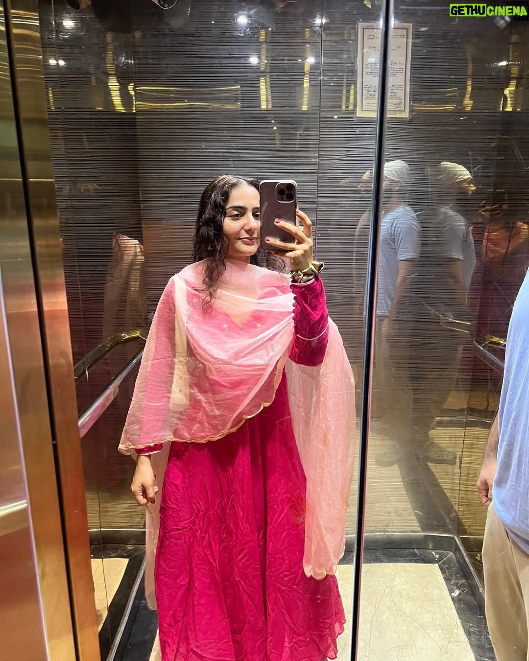 Simmy Goraya - 8.4K Likes - Yea I kissed him without his consent 🥺✨