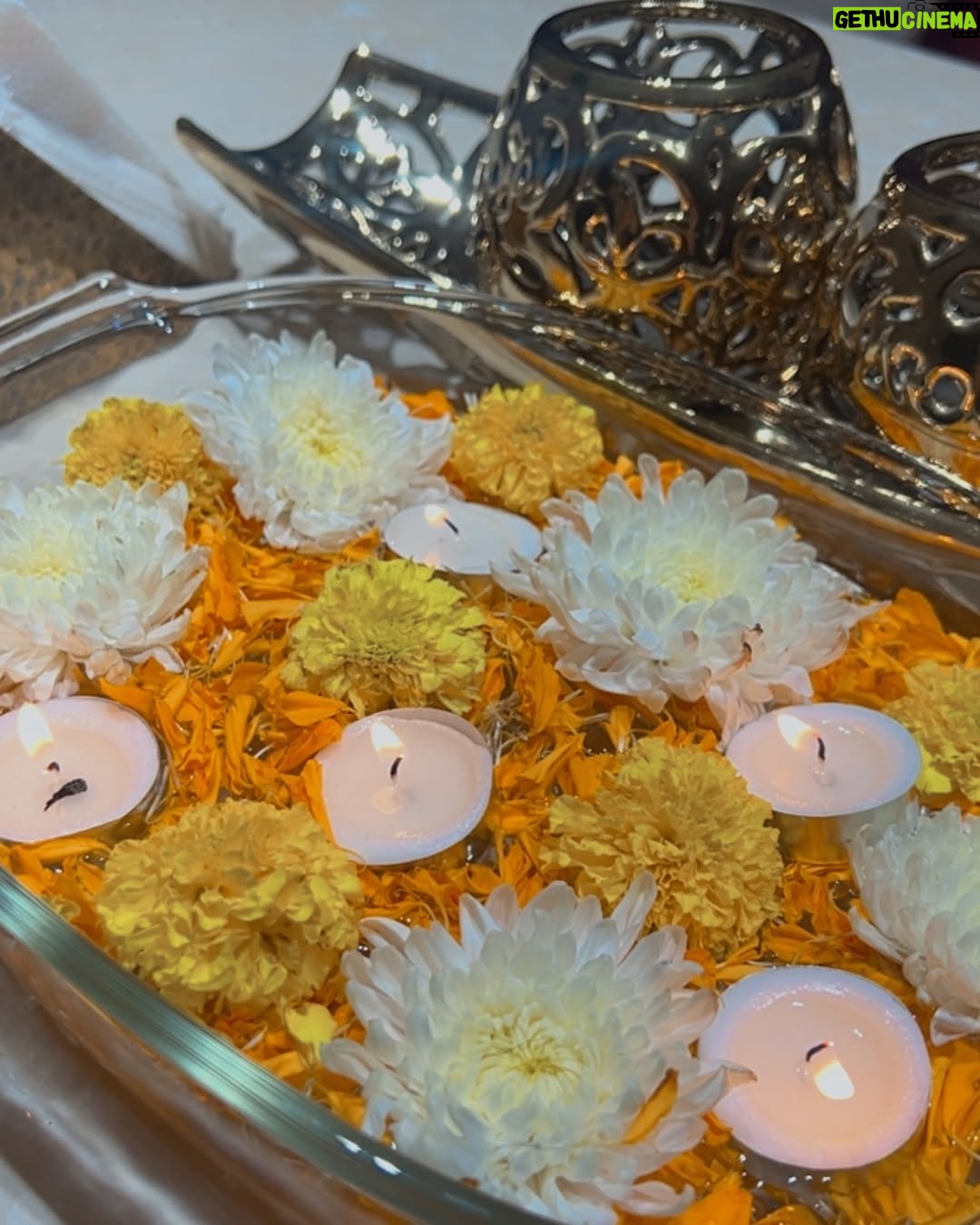 Simmy Goraya - 8.3K Likes - HAPPY DIWALIIII & BANDI CHORD DIWAS SAAREYAN NUUUUU✨🪔🪔.🤗