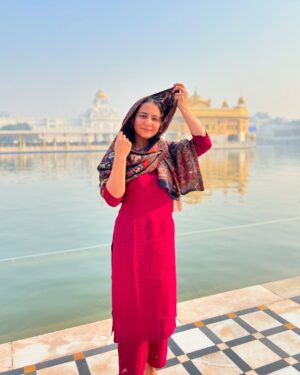 Simmy Goraya Instagram - From our blink and miss Amritsar trip 💕.
.
Next stop Uttarakhand ❤️.