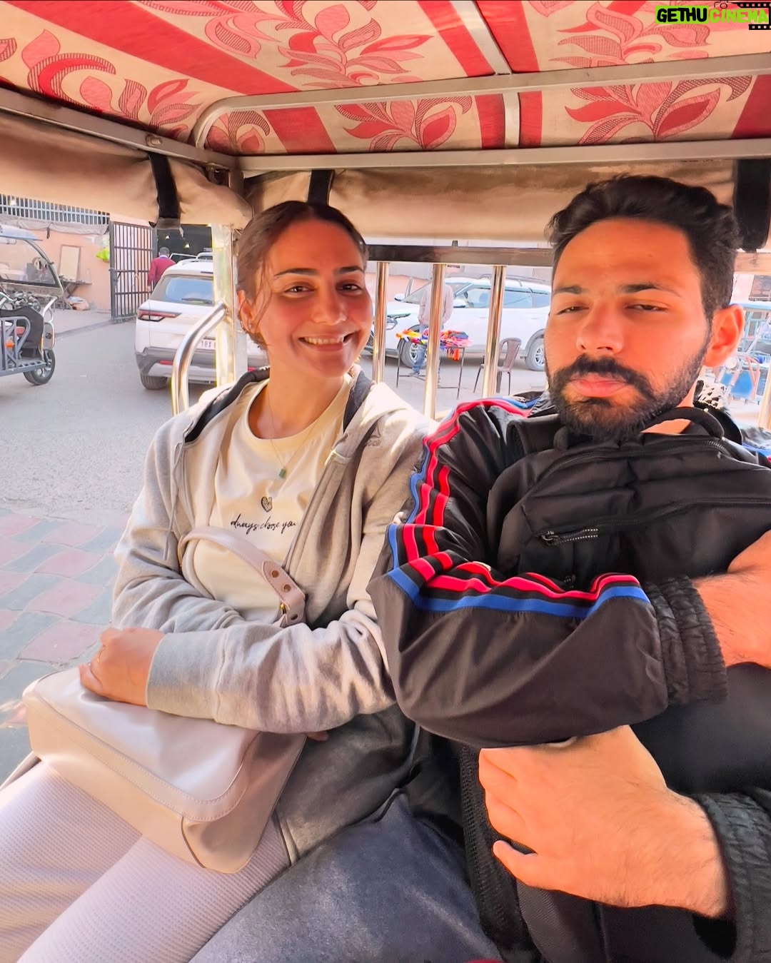 Simmy Goraya - 8.9K Likes - From our blink and miss Amritsar trip 💕.
.
Next stop Uttarakhand ❤️.