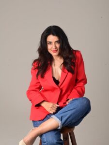 Actress Simple Kaul HD Photos and Wallpapers September 2025