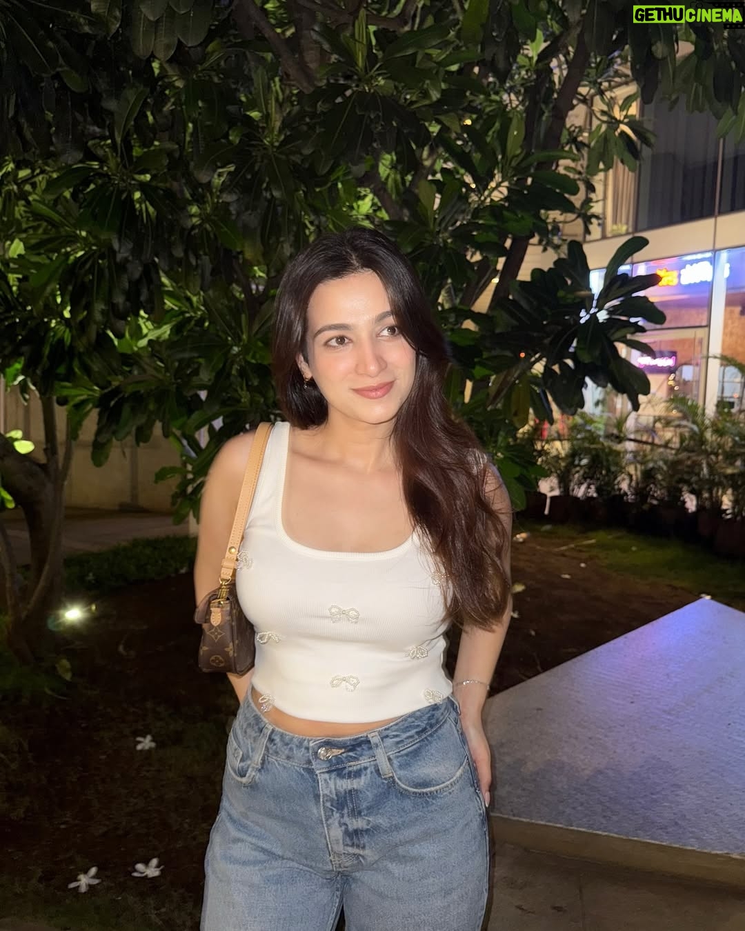 Simran Bawa - 9.5K Likes - 🐻‍❄️💌🤍