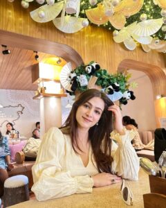 Actress Simran Bawa HD Photos and Wallpapers April 2025