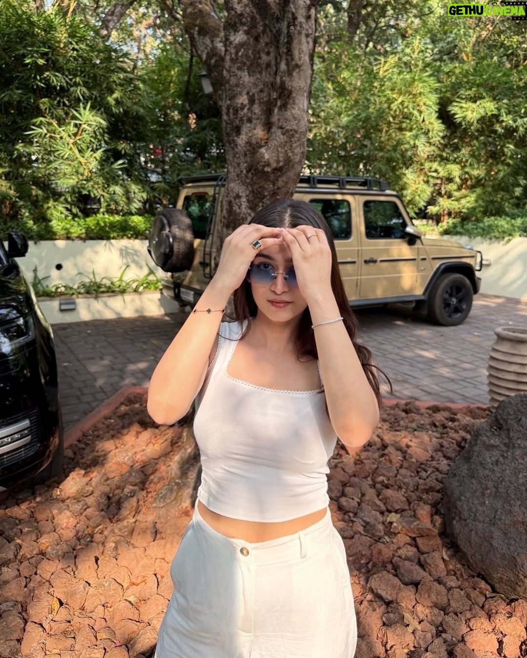 Simran Bawa - 4.5K Likes - 🤍🫧🦋✨