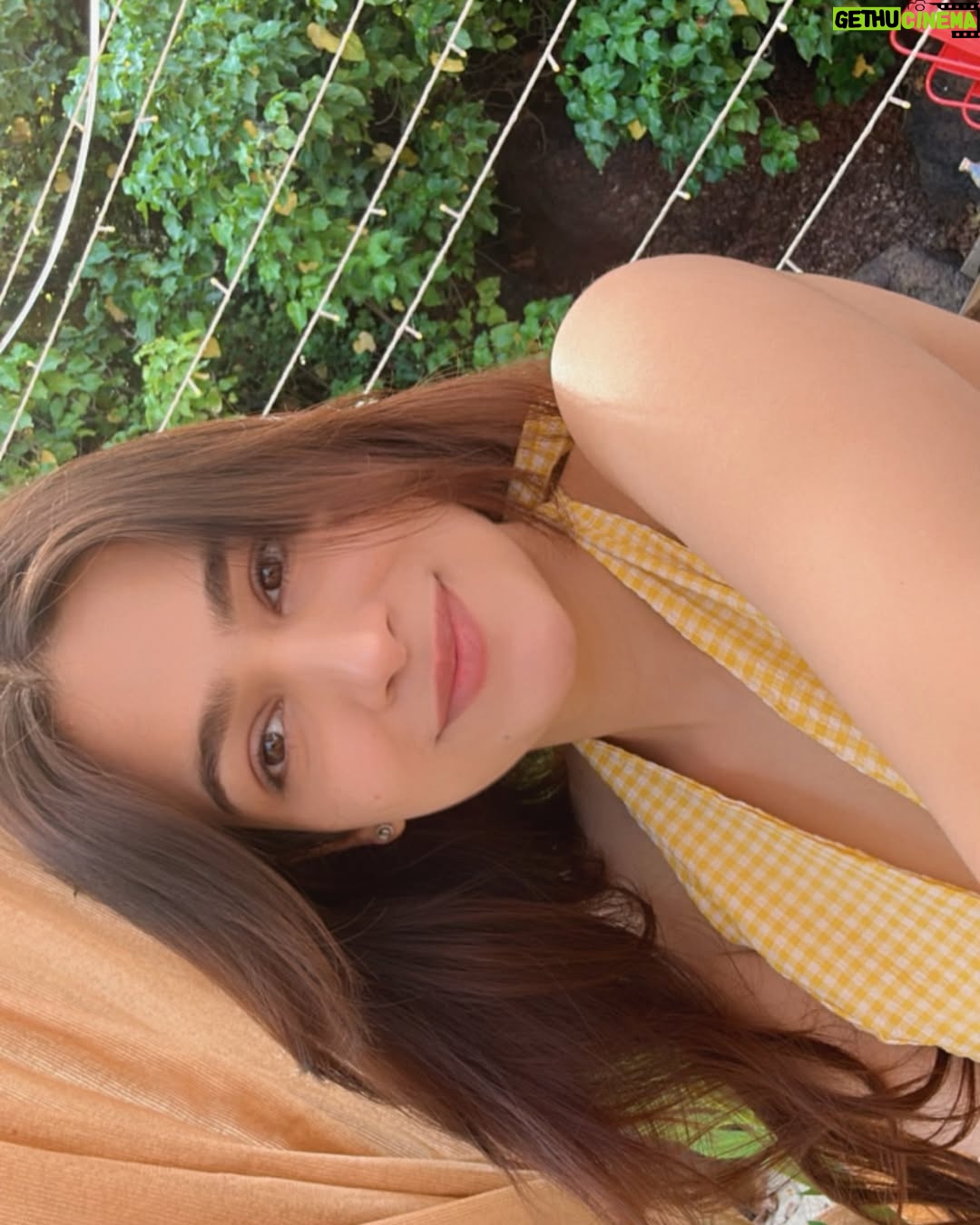 Simran Bawa - 5.1K Likes - a girl with a tan and way too many seashells 🐚🦋🏝️🌊🛶