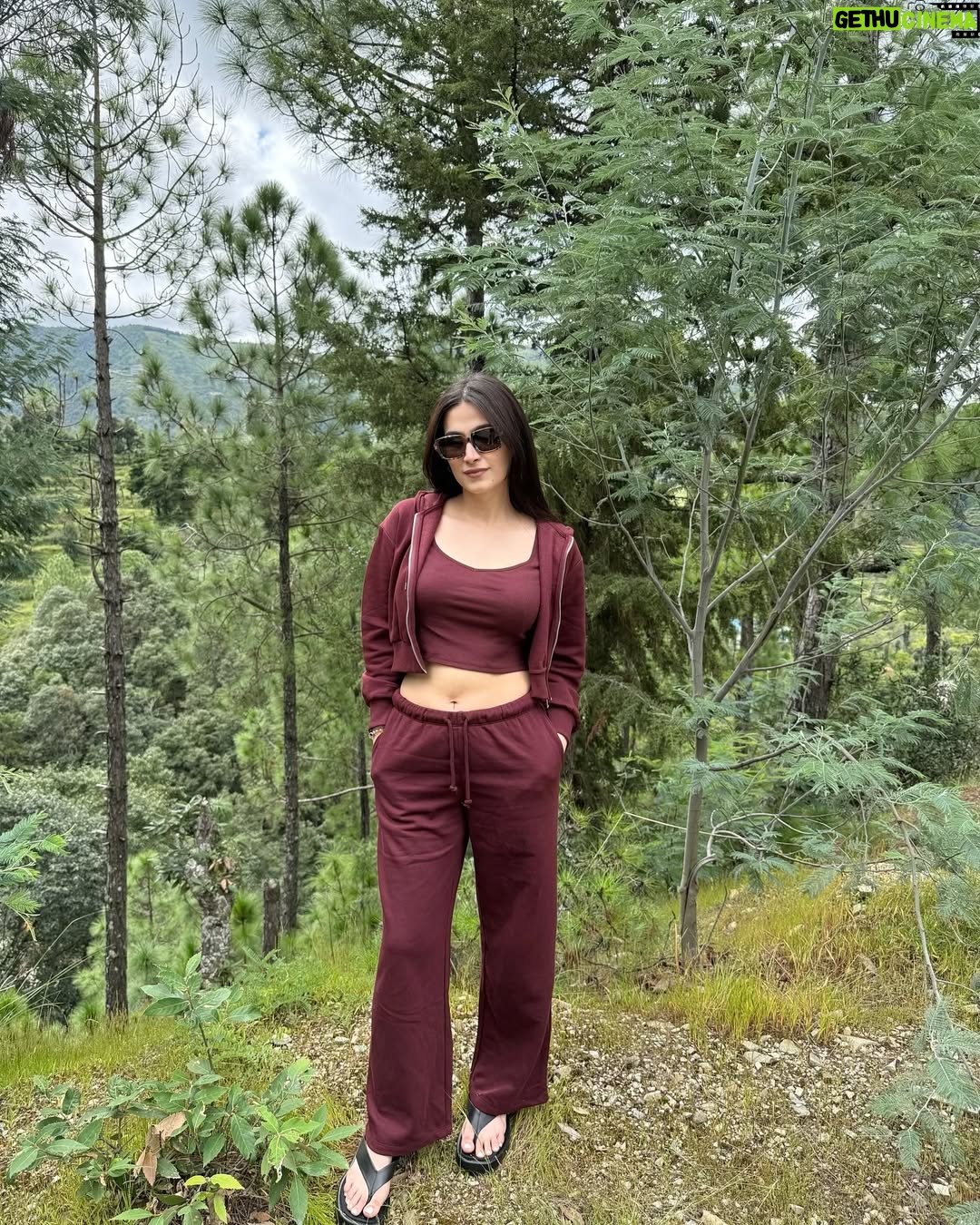 Simran Bawa - 4.6K Likes - All kinds of happy 🤍🏔️☀️🌲🦋🌙