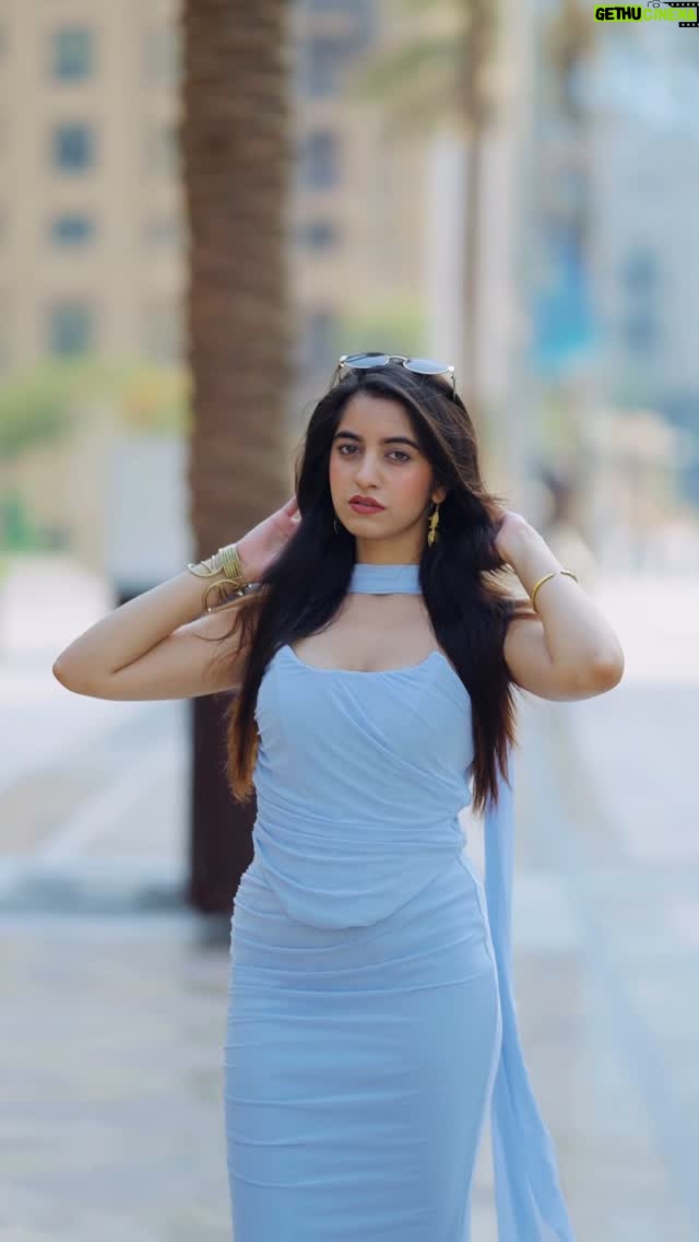 Simran Bejwani - 90.7K Likes - Why did you blur me?🥹 
@shivamsgraphy 

#trending #outfitcheck #