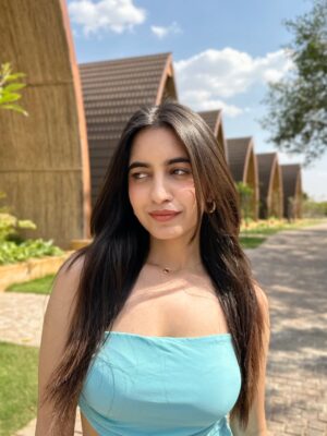 Simran Bejwani Instagram - face card forever valid💳