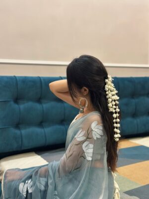Simran Bejwani Instagram - the phool you’ve been looking for✨🌙🧚