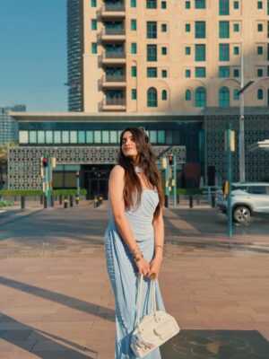 Simran Bejwani Instagram - can’t say I woke up like this✨🫣

comment for outfit 🔗

#outfitoftheday #summerinspo