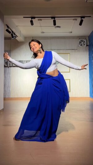 Simran Chantel Instagram - Dekha ek khwab💙✨
Dc : @vinayakghoshal @natyasocial
