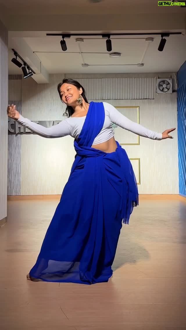Simran Chantel - 16.7K Likes - Dekha ek khwab💙✨
Dc : @vinayakghoshal @natyasocial