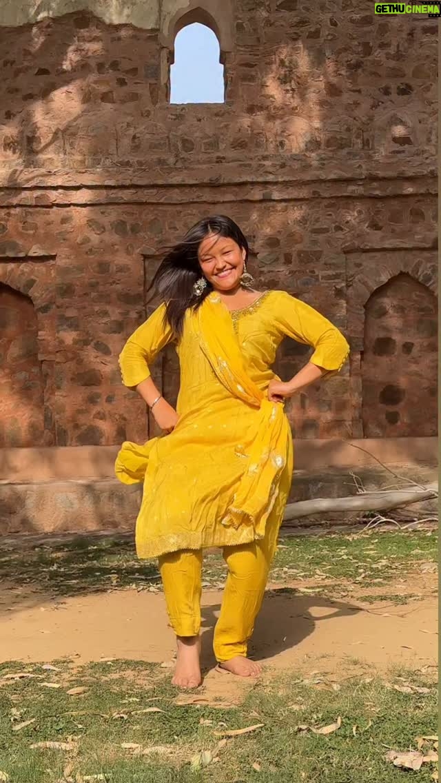 Simran Chantel - 81.4K Likes - Coz it's trending 💛