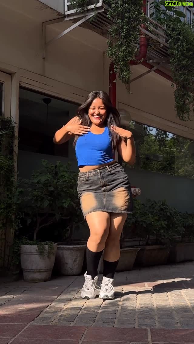 Simran Chantel - 34.2K Likes - Me when Chatpate gaane 💃🏼💙