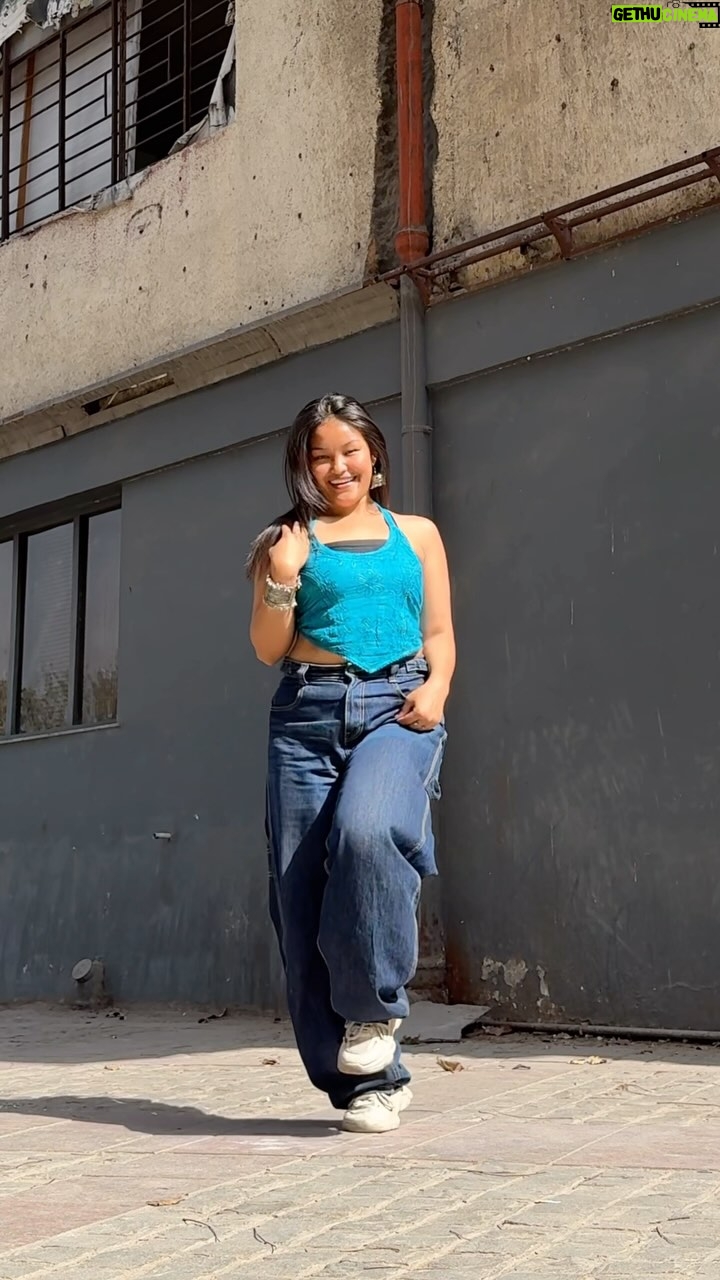 Simran Chantel - 63.6K Likes - Coz it's trending 🩵