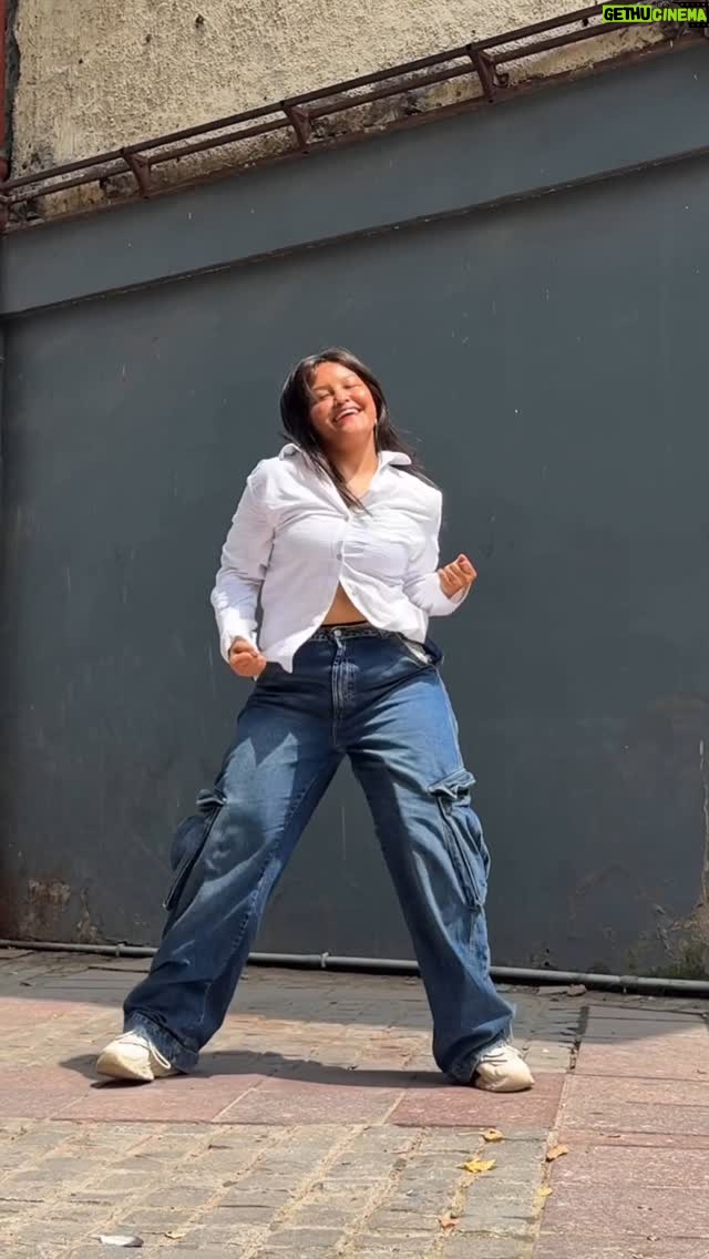 Simran Chantel - 26.6K Likes - Gaane Mai Vibe Toh Hai😩🙌🏼
Dc : @anahitakaranjia @ishika_bhargava